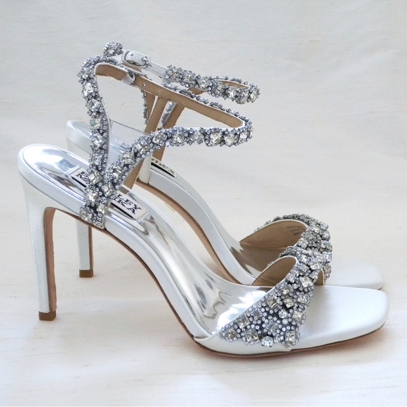 Badgley Mischka Galia Size White Satin - Picture 8 of 17